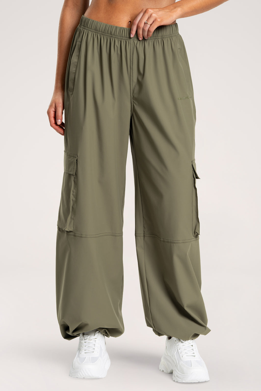 Kalhoty cargo UN1FORM khaki
