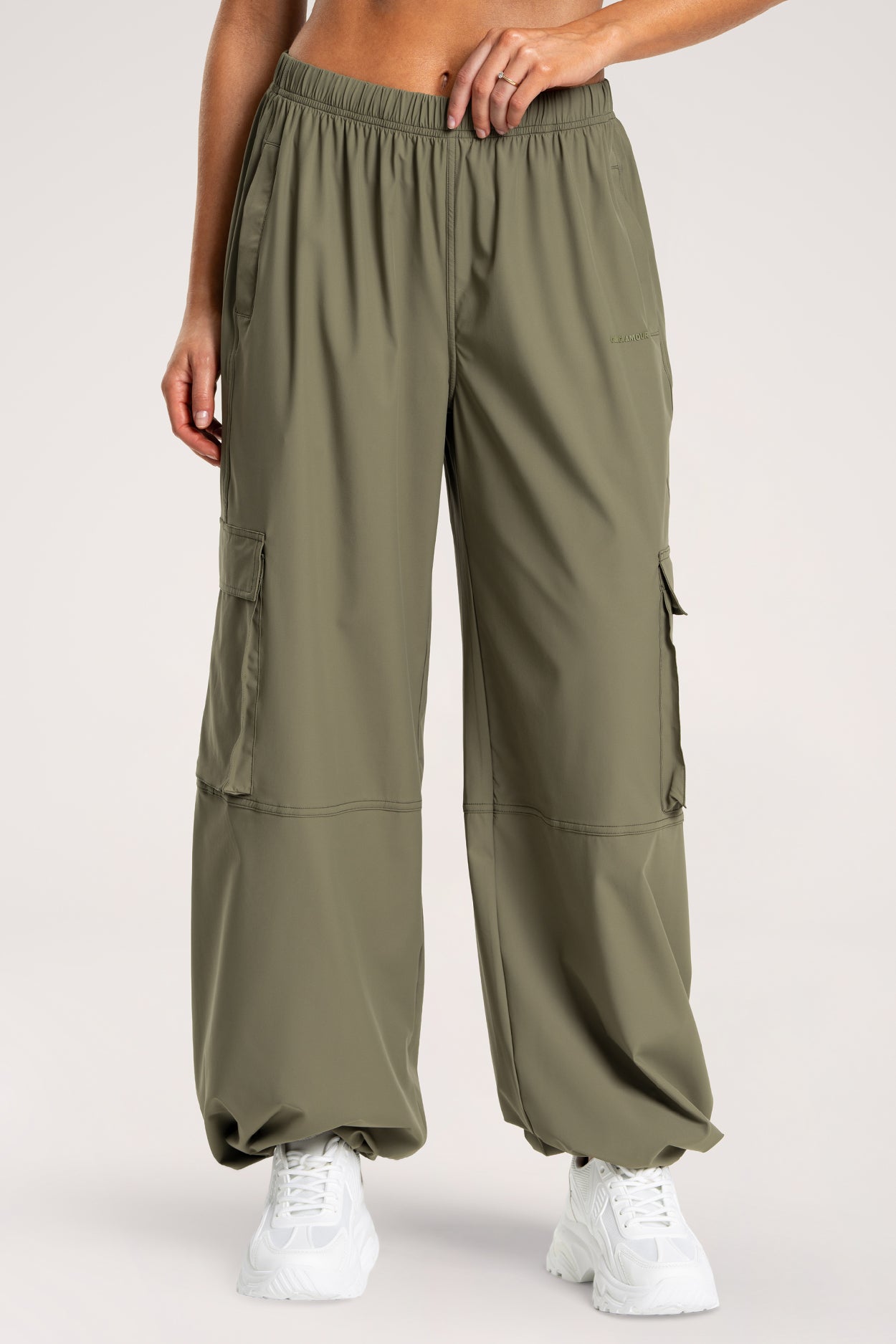 Kalhoty cargo UN1FORM khaki