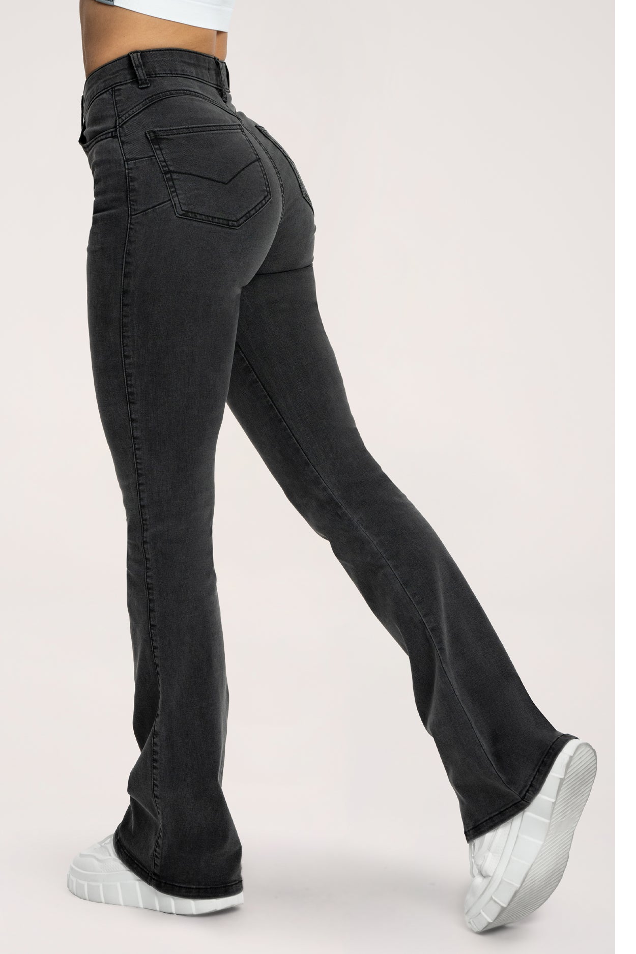 Džíny zvony long perfect slim black