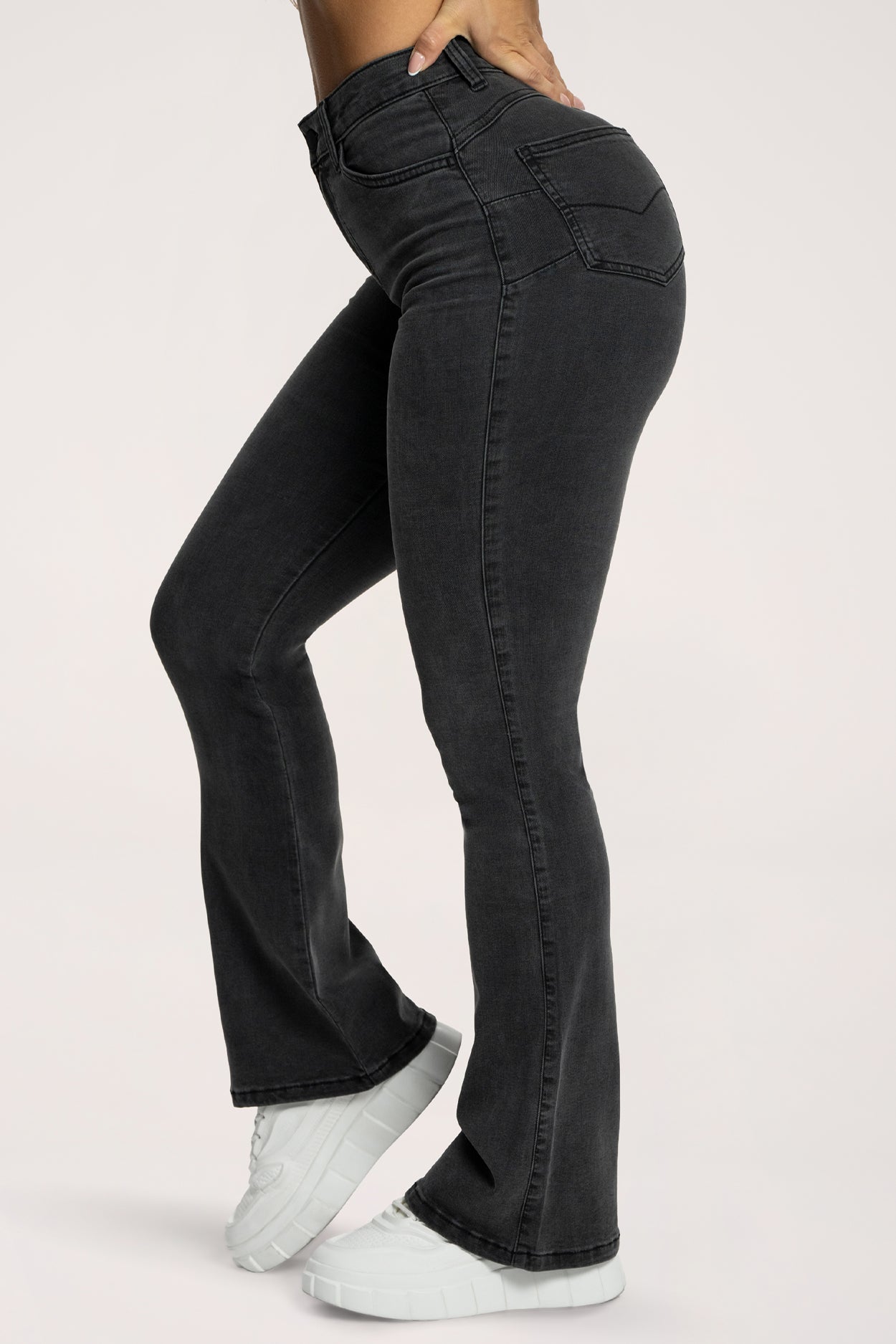 Džíny zvony perfect slim black