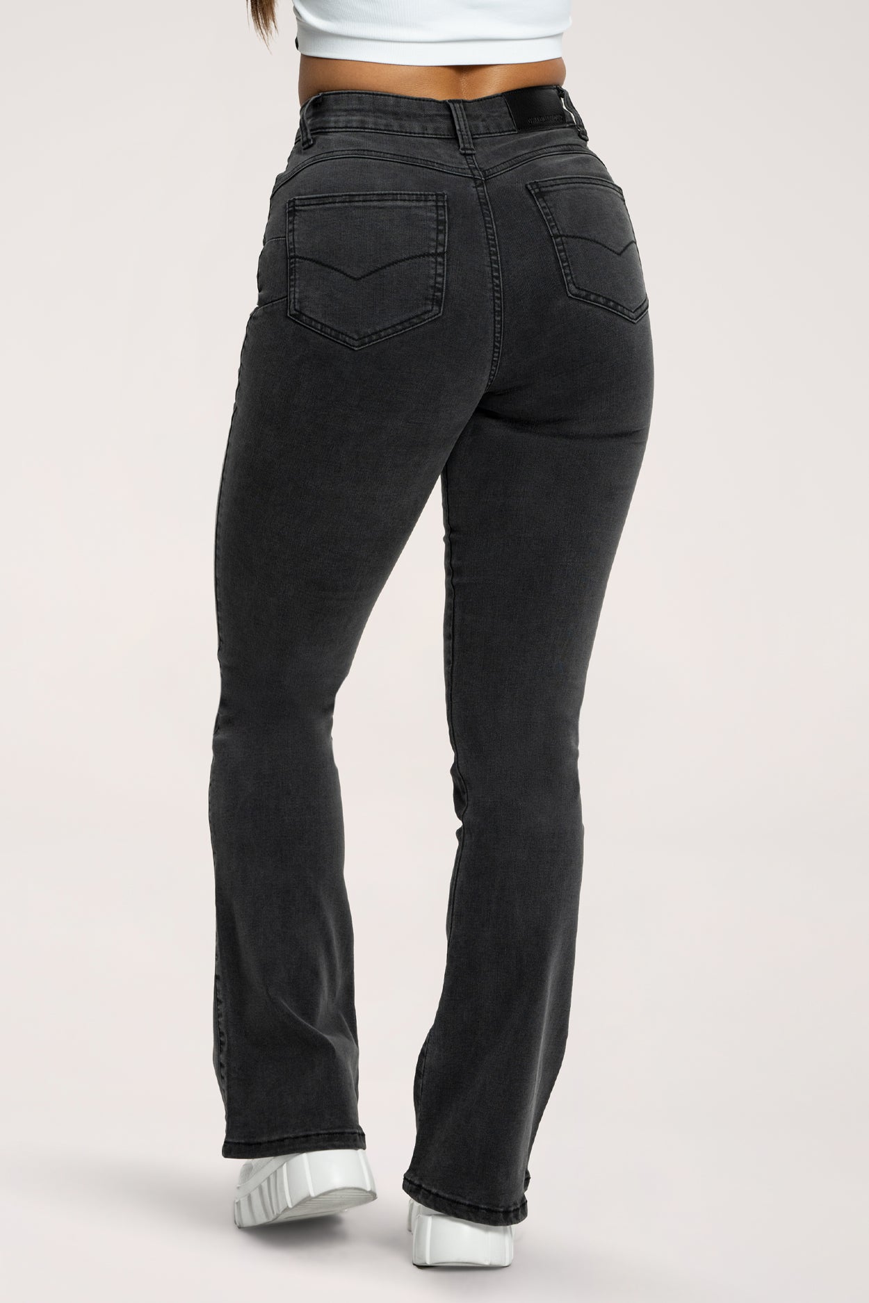 Džíny zvony perfect slim black