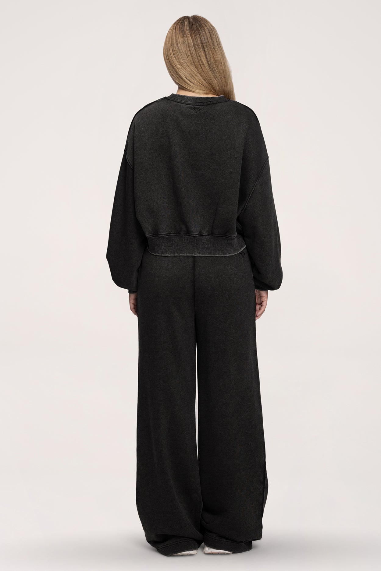Tepláky s rovnou nohavicí Easy black