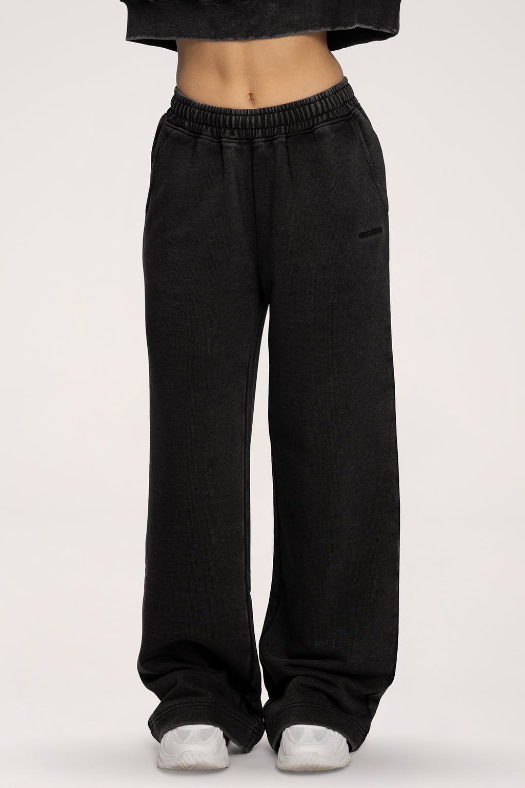 Tepláky s rovnou nohavicí Easy black