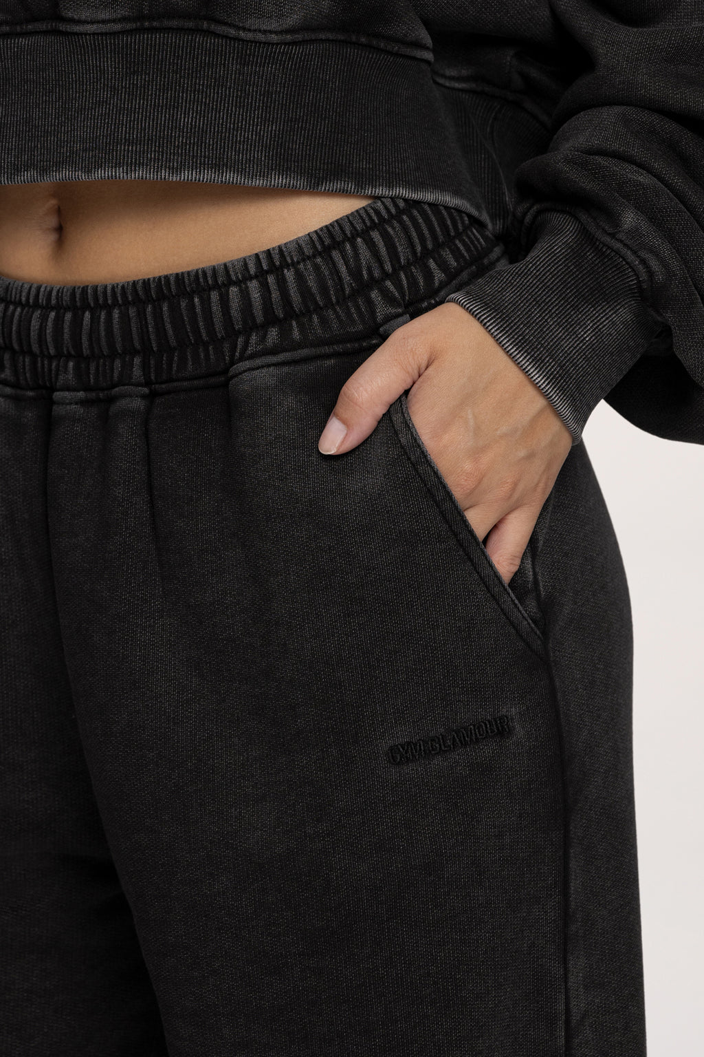 Tepláky s rovnou nohavicí Easy black