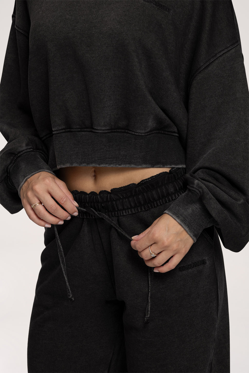 Tepláky s rovnou nohavicí Easy black