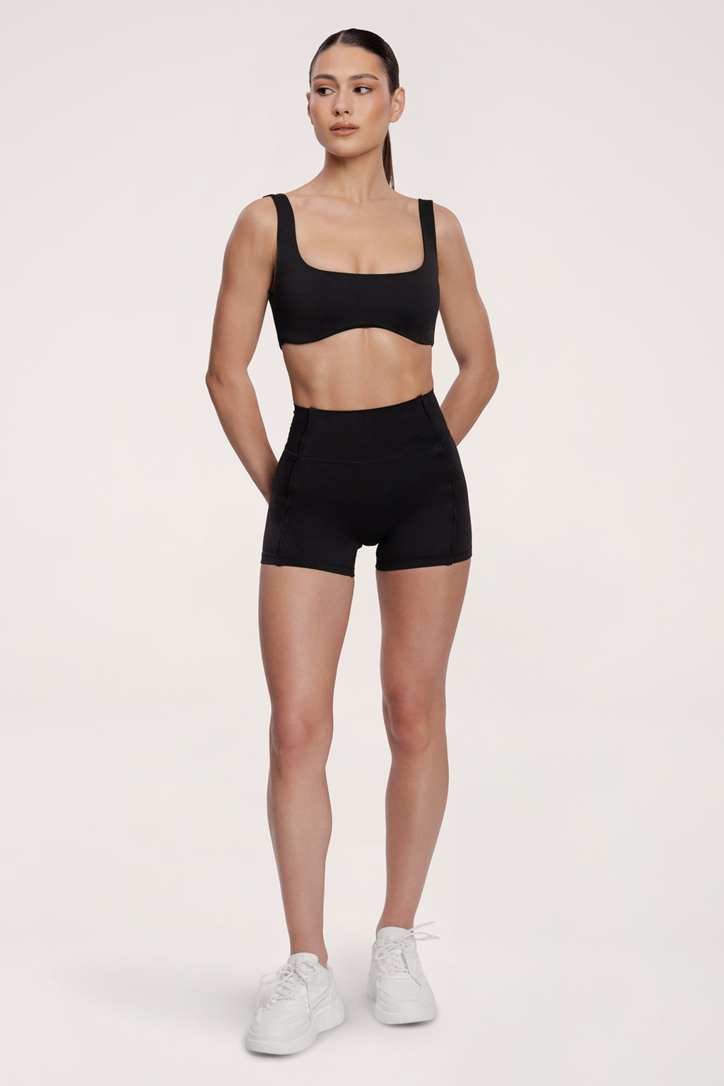 Šortky pilates era black