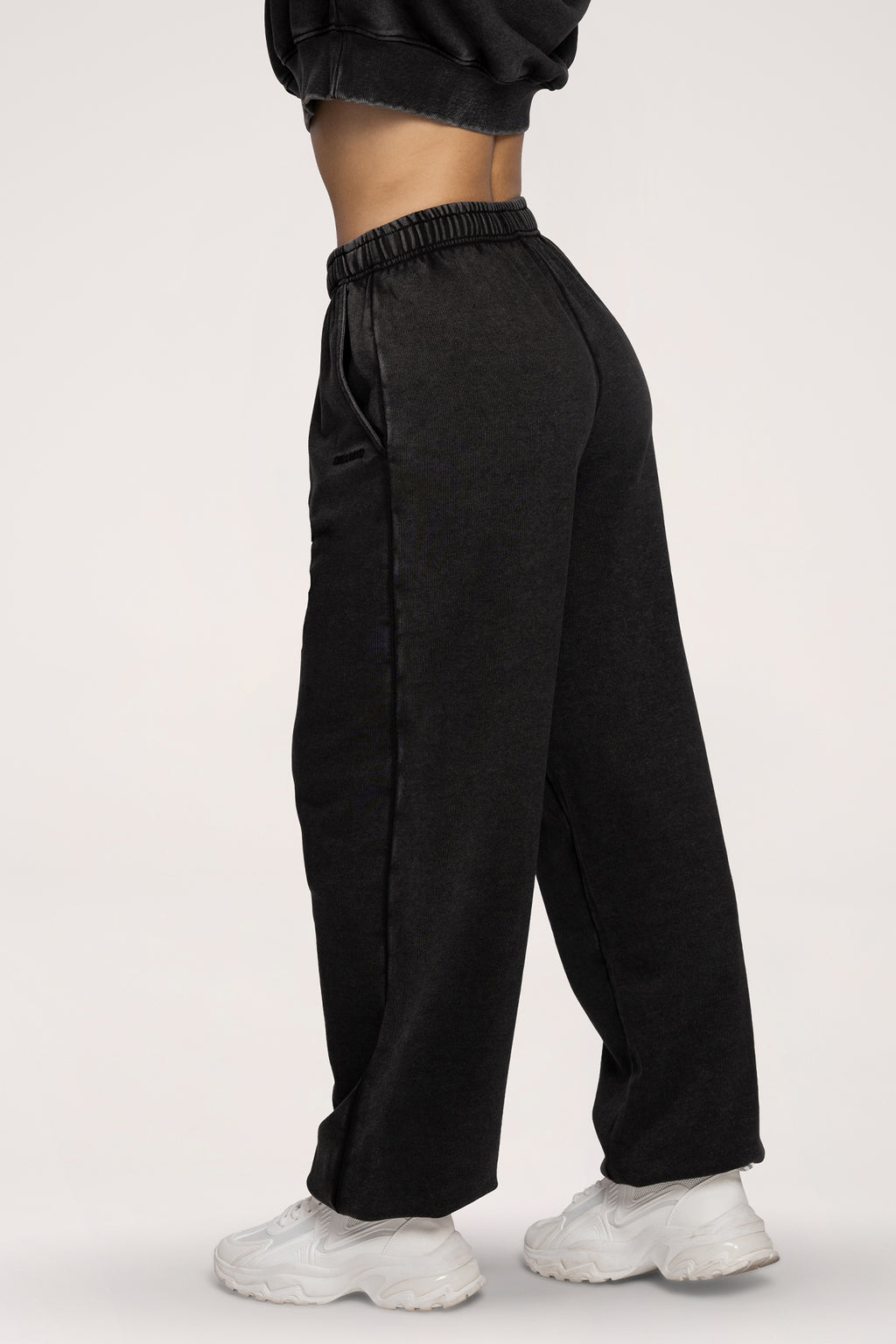 Tepláky se stahovací gumou Easy black