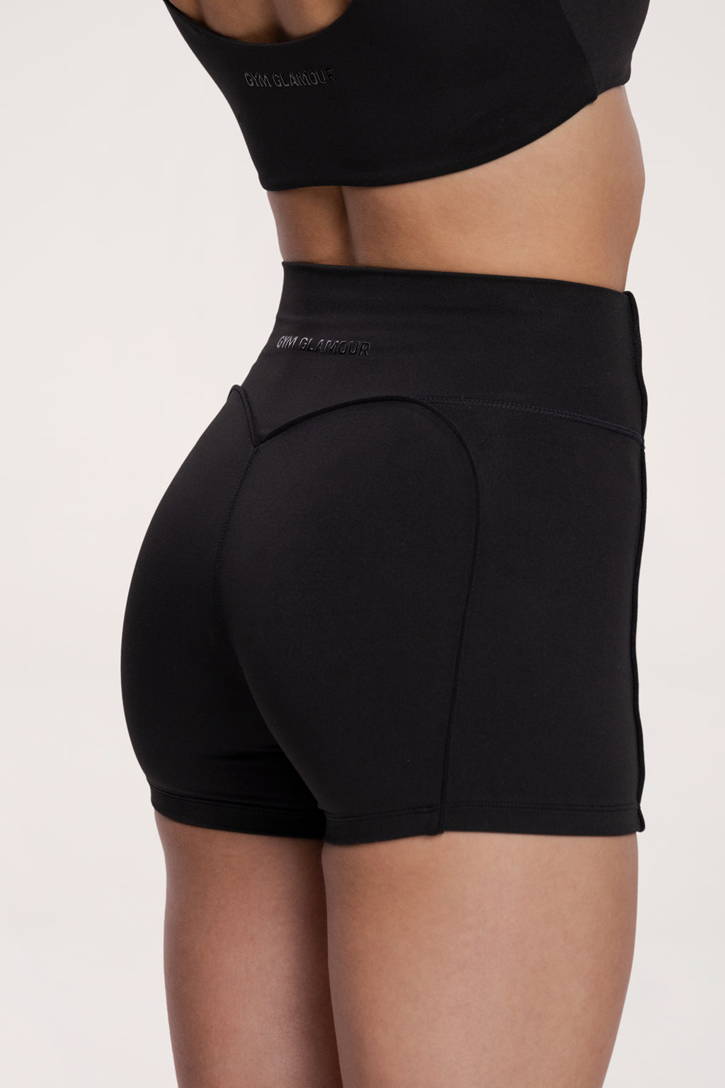 Šortky pilates era black
