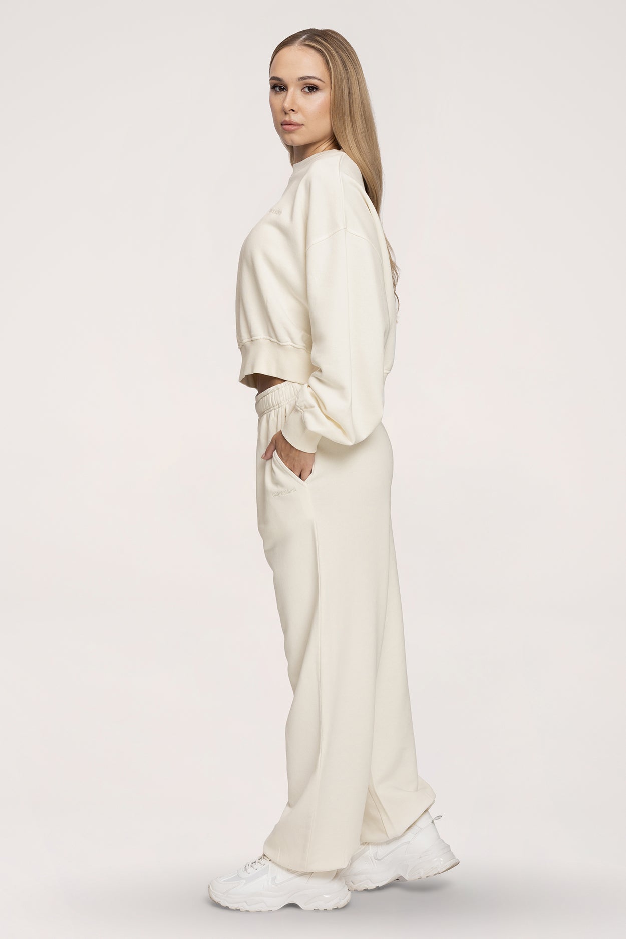 Tepláky se stahovací gumou Easy off white