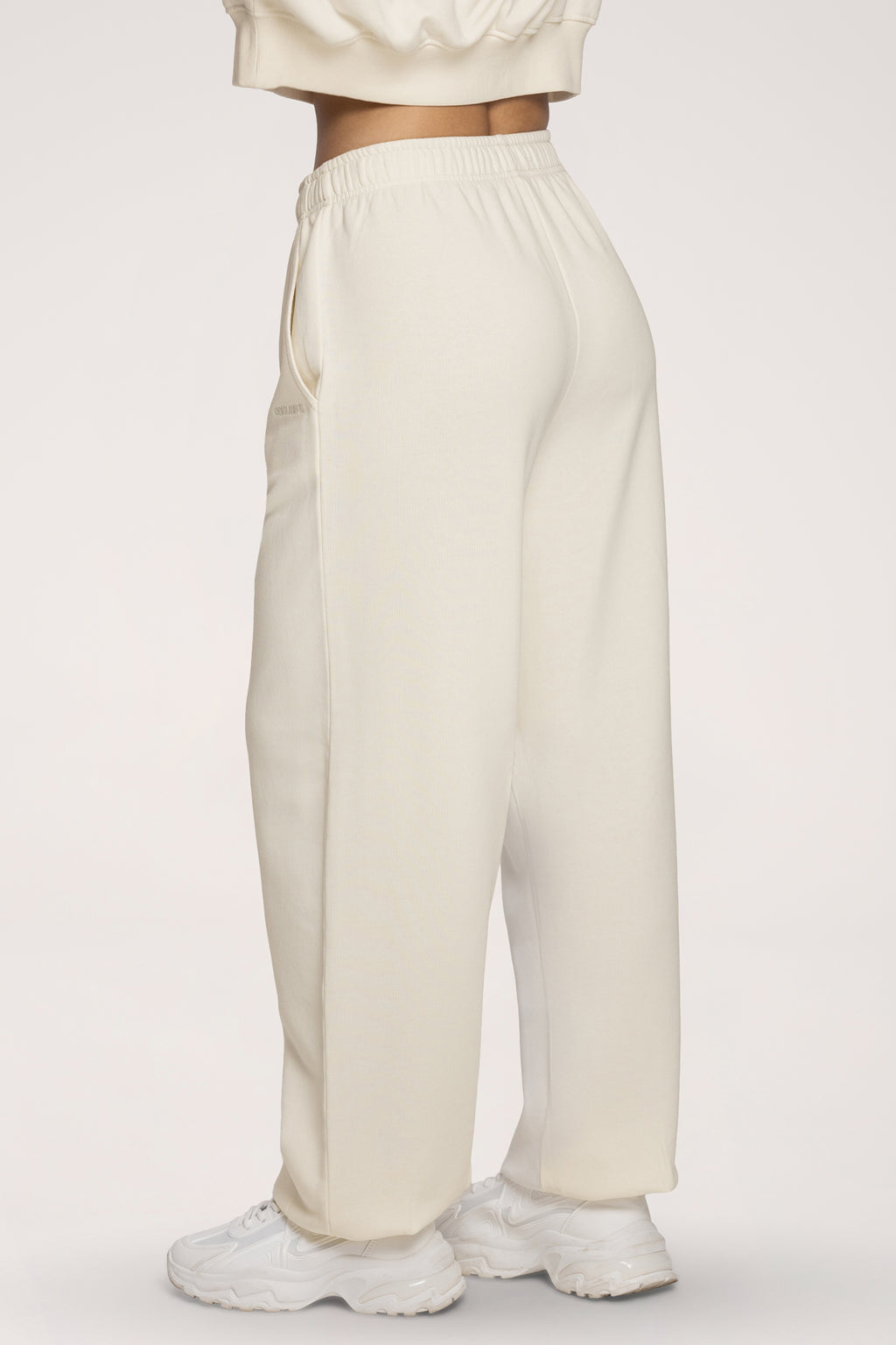 Tepláky se stahovací gumou Easy off white