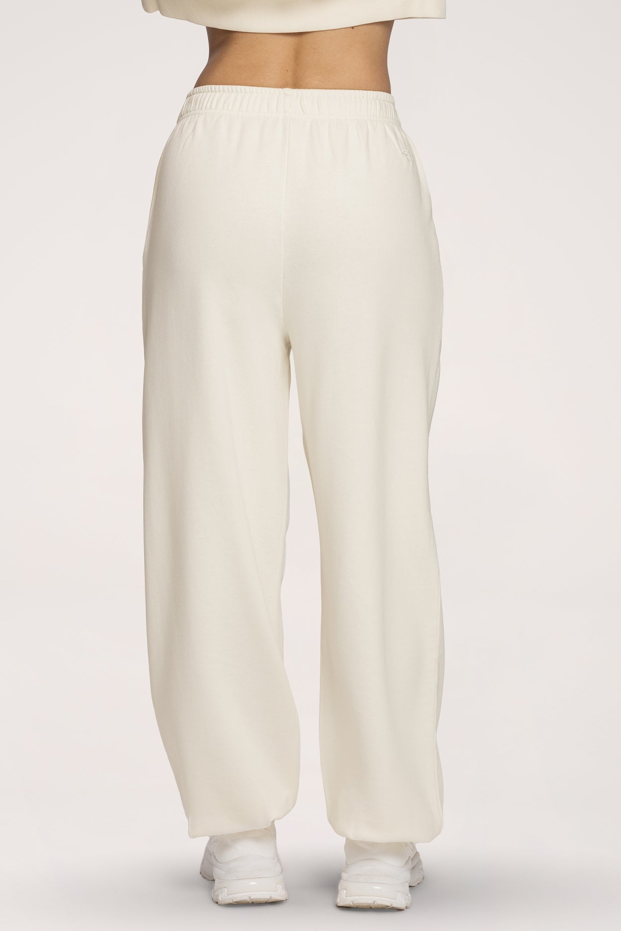 Tepláky se stahovací gumou Easy off white