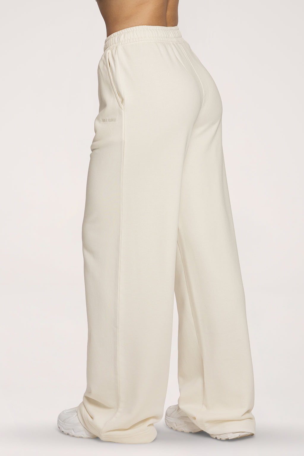 Tepláky s rovnou nohavicí Easy off white