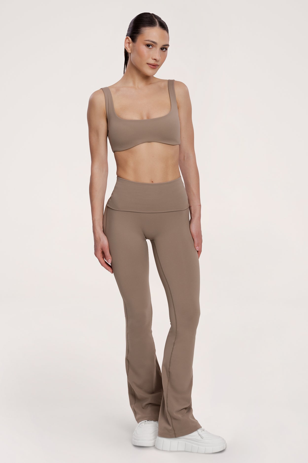 Zvony pilates era warm beige