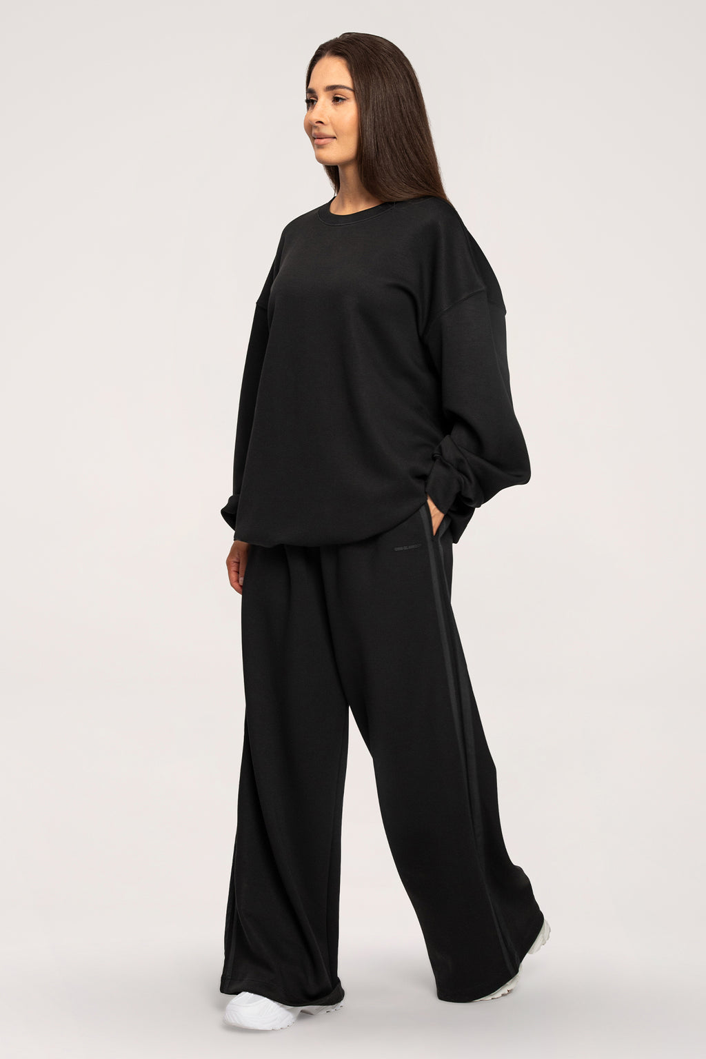 Tepláky Oversize UN1FORM black