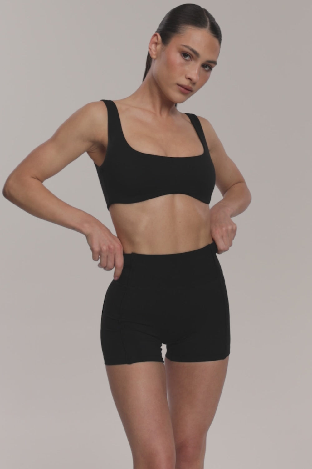 Šortky pilates era black