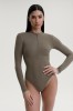 https://gymglamour.com/upload/video/LONGSLEEVE_KHAKI.mp4